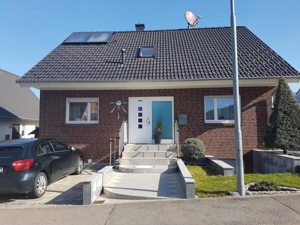 Gemuetliches Haus Im Herzen Des Schwarzwaldes Fuer Bis Zu 9 Personen Elzach Exterior foto